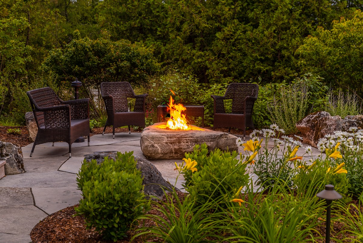 fire pit with chairs